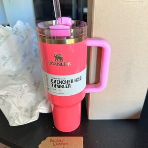 NIB Stanley Pink Parade 40oz